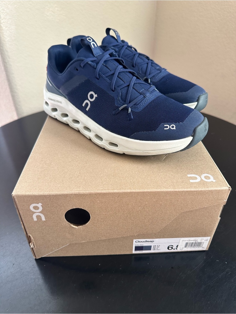On Running Cloudleap Sneakers - Navy Blue with White Sole